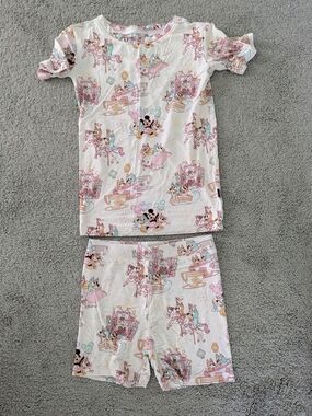 Blush Lotus Disney X Bluey Short Pajama Set, 4T
